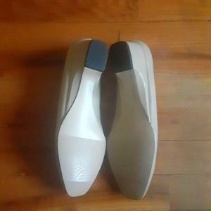 Ladies shoe